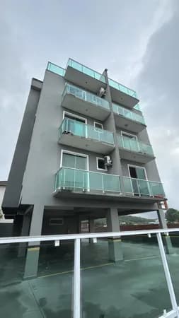Apartamento Completo com Sacada e Churrasqueira no Petrópolis!