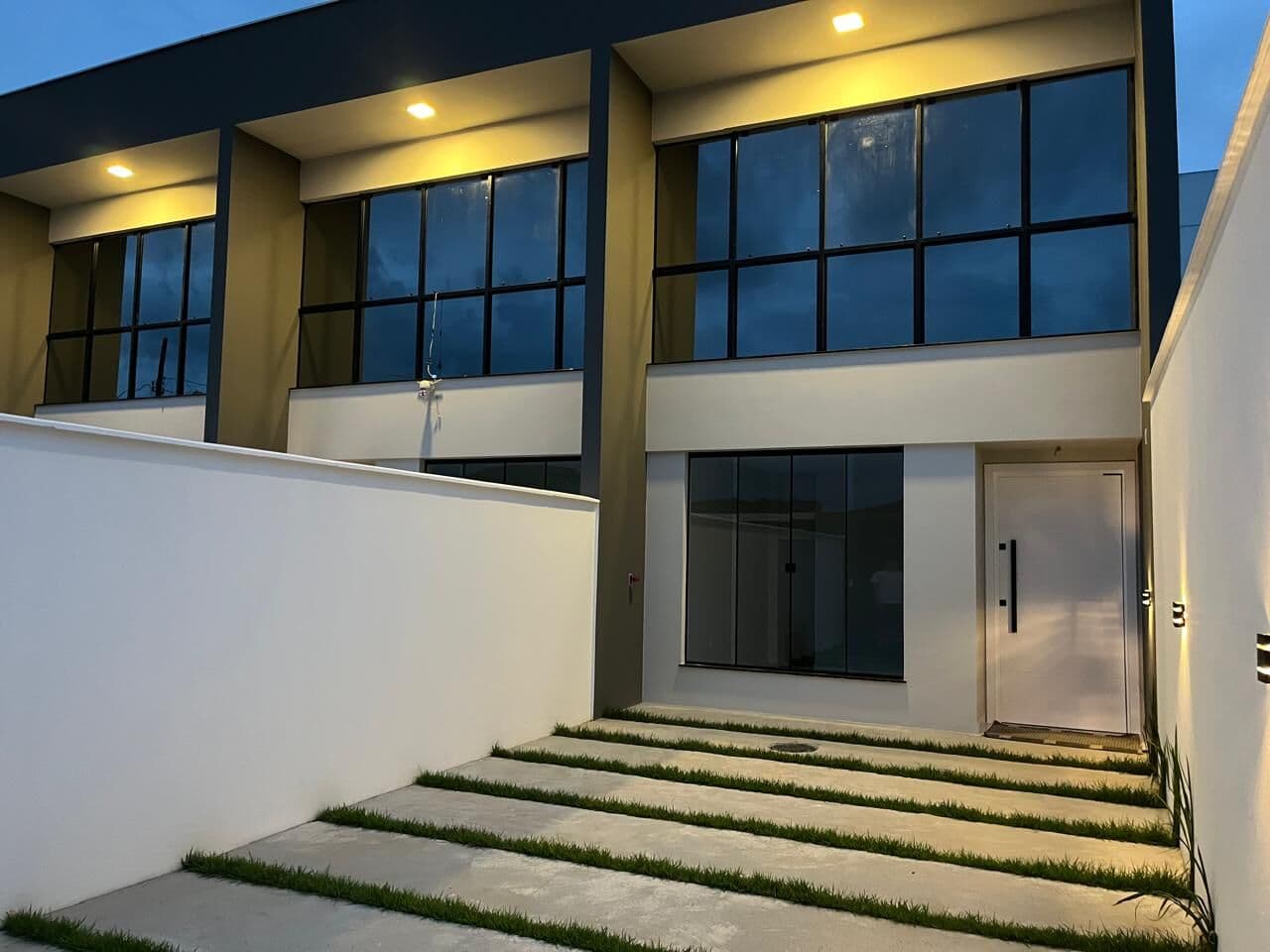 Casa Geminada de 108,58m² Moderna no Boa Vista!