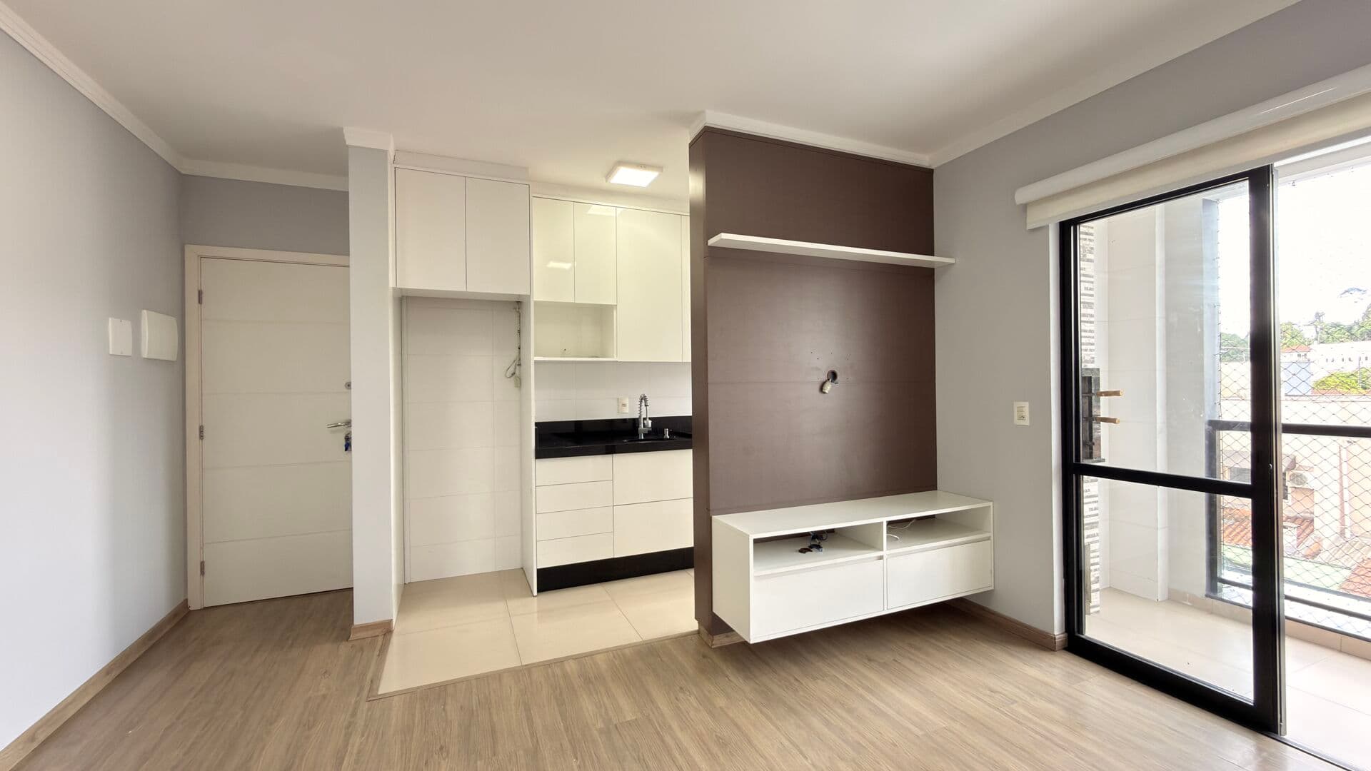 Apartamento com Suíte e Sacada com Churrasqueira no Petrópolis, Joinville!