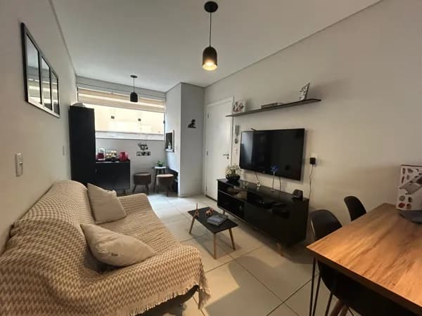 Apartamento Térreo com 50 m² no Bairro Costa e Silva, com Churrasqueira!