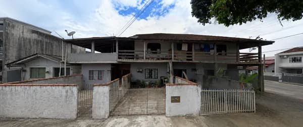 Sobrado à Venda no Bairro Boa Vista em Joinville-SC