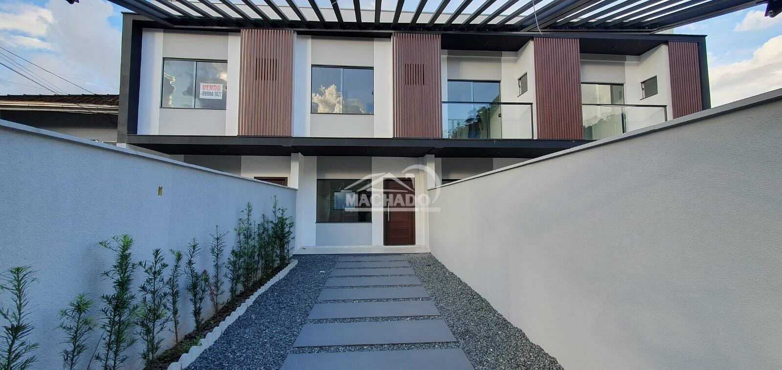 Sobrado com 96,60m² no Guanabara
