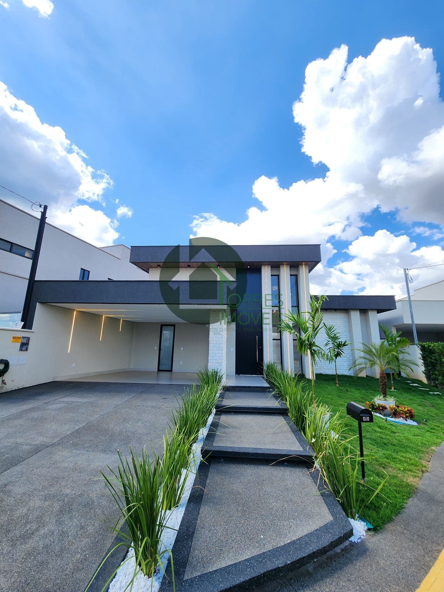 Casa em Senador Canedo - Jardins Bolonha