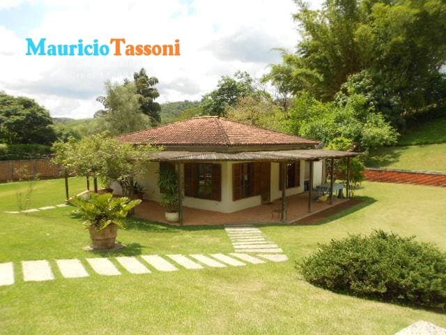 Área à VENDA na cidade de ARAÇARIGUAMA.