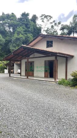 Terreno Amplo com casa
