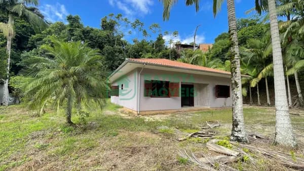 Terreno Amplo com casa