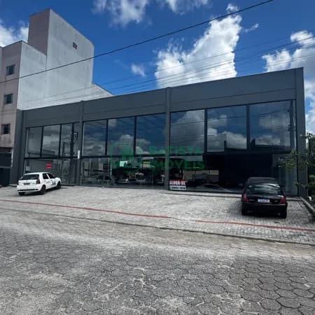 Galpão/Depósito/Armazém em São João Batista - Centro