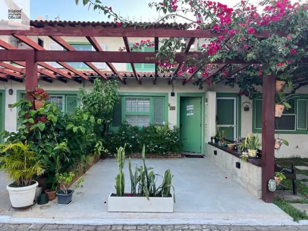 Casa em Condomínio próximo ao Centro de Búzios.