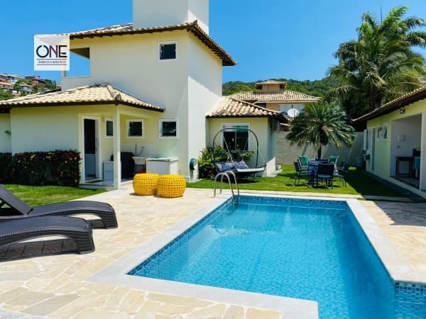 Casa Padrão para Aluguel em Geriba Armação dos Búzios-RJ