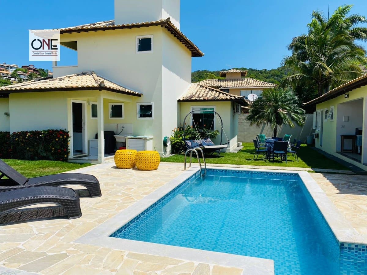Casa Padrão para Aluguel em Geriba Armação dos Búzios-RJ