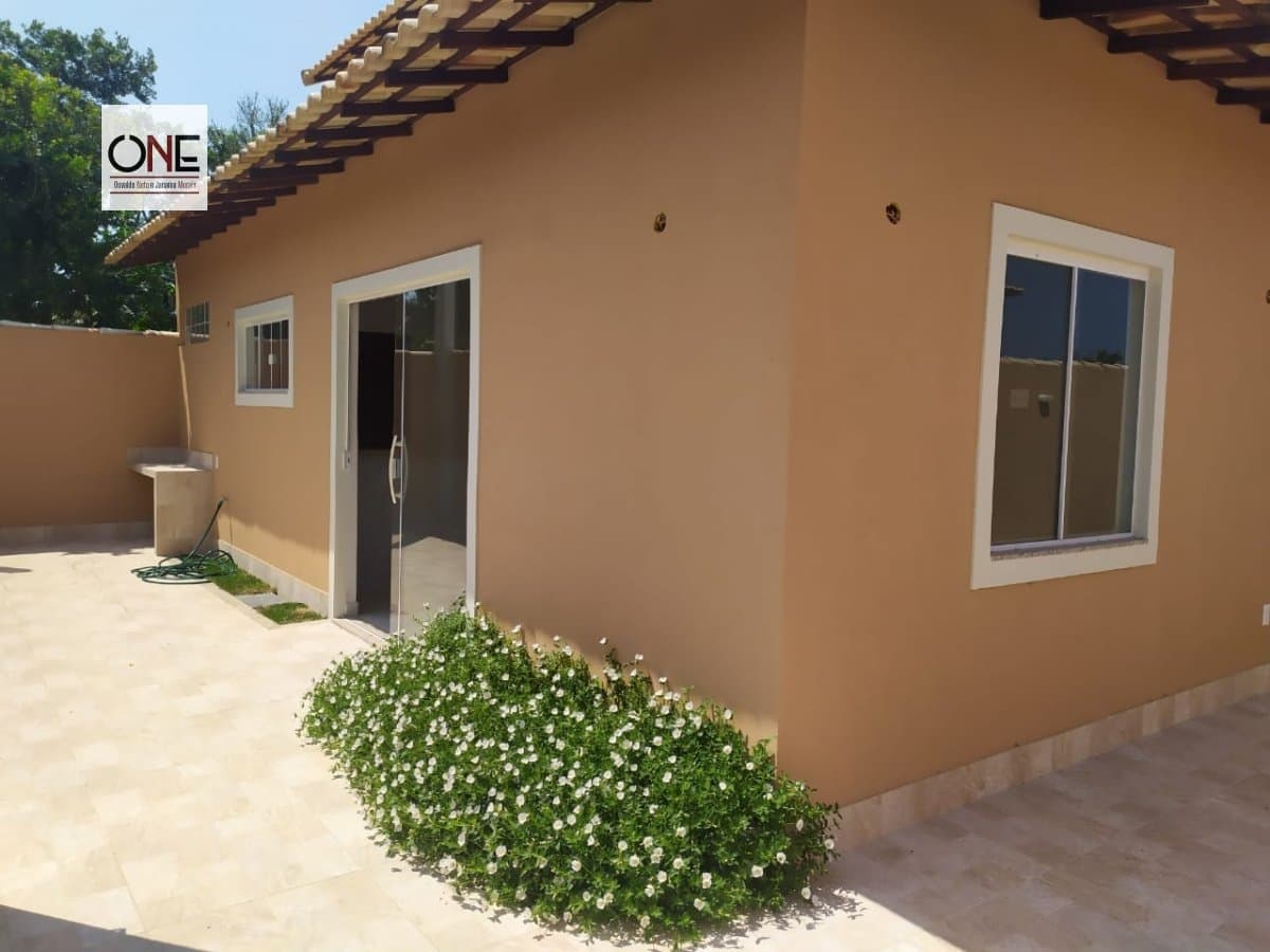 Casa Padrão para Venda em São José Armação dos Búzios-RJ