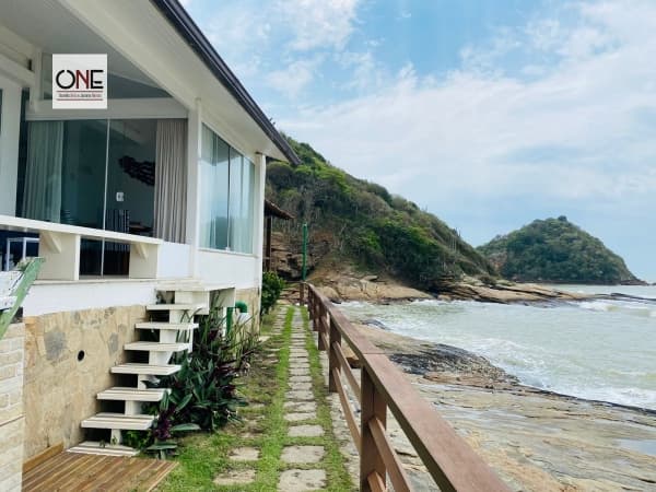 Casa em Condomínio para Aluguel em Marina Armação dos Búzios-RJ