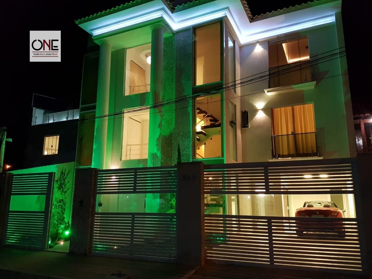 Casa Alto Padrão para Venda em Camboinhas Niterói-RJ