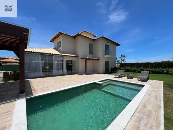 Casa Nova, 5 suítes, lazer completo a 200 metros da praia