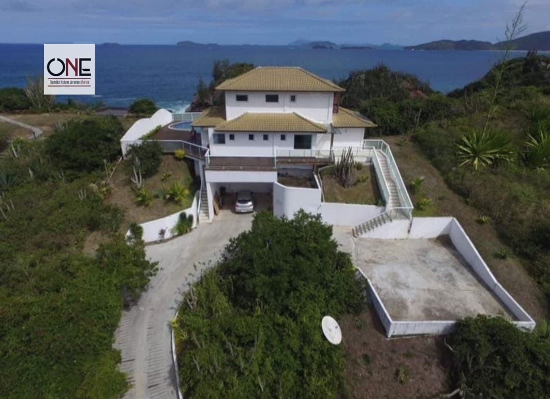 Casa em Condomínio para Venda e Aluguel em Ferradurinha Armação dos Búzios-RJ