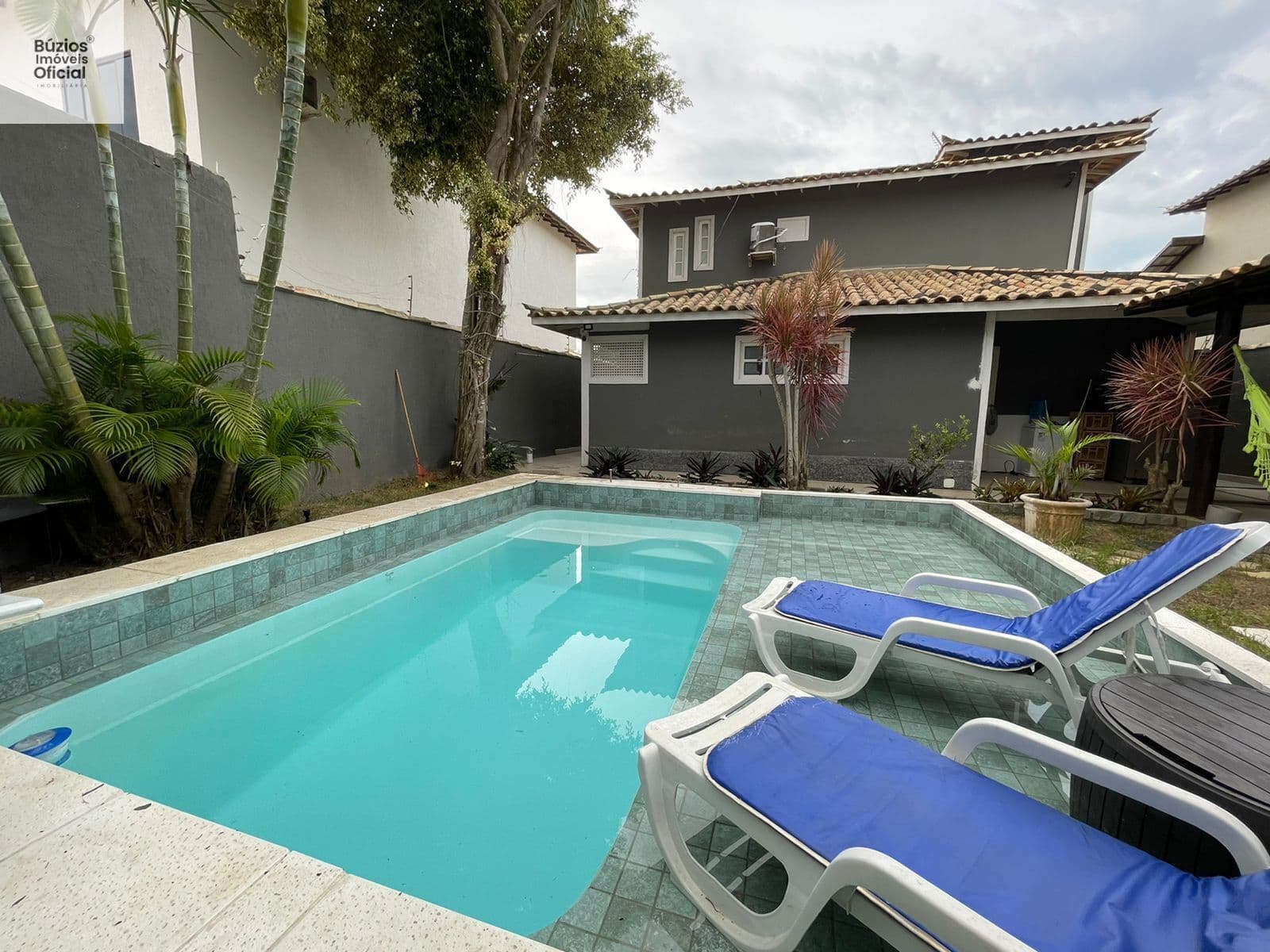 Casa à venda com piscina no Pórtico de Búzios.