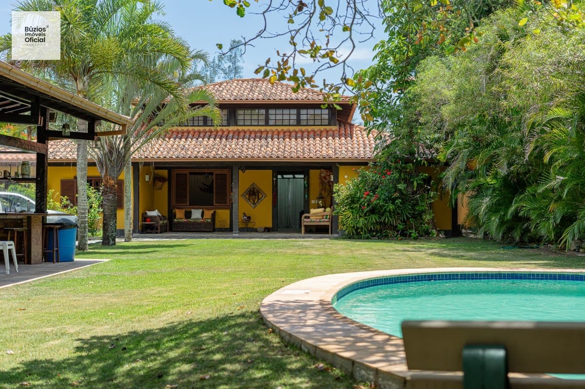 Casa Alto Padrão para Aluguel em Geriba Armação dos Búzios-RJ