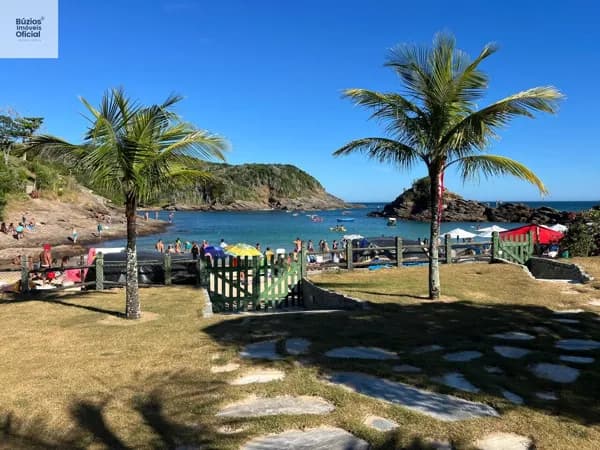 Terreno frente ao mar em Condomínio, Ferradurinha / Búzios.