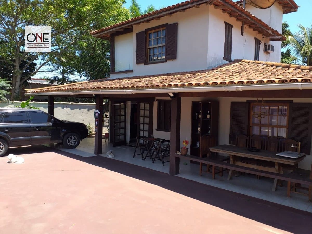 Casa Padrão para Venda em Manguinhos Armação dos Búzios-RJ
