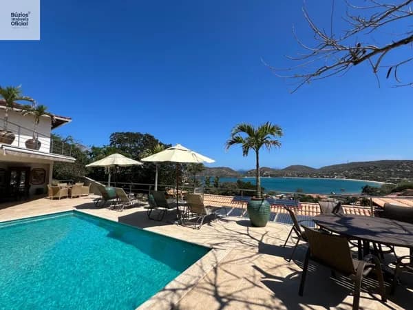 Casa Alto Padrão com vista incrível para praia da Ferradura em Búzios.