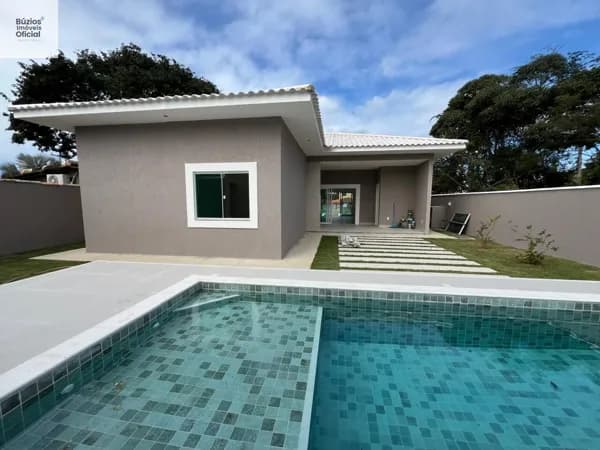Casa Nova em Condomínio com 3 suítes e piscina privativa