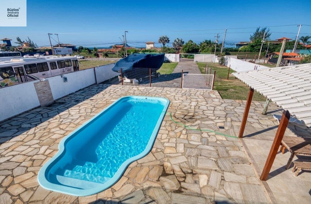 Casa Alto Padrão em avenida frente mar!