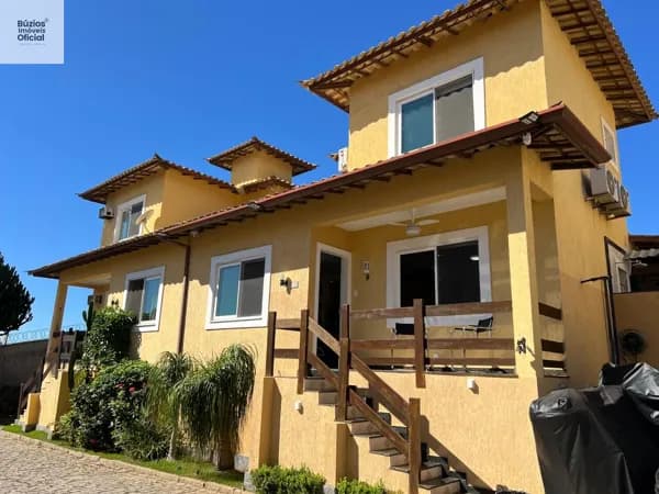 Casa em Condomínio a 150 metros da Praia