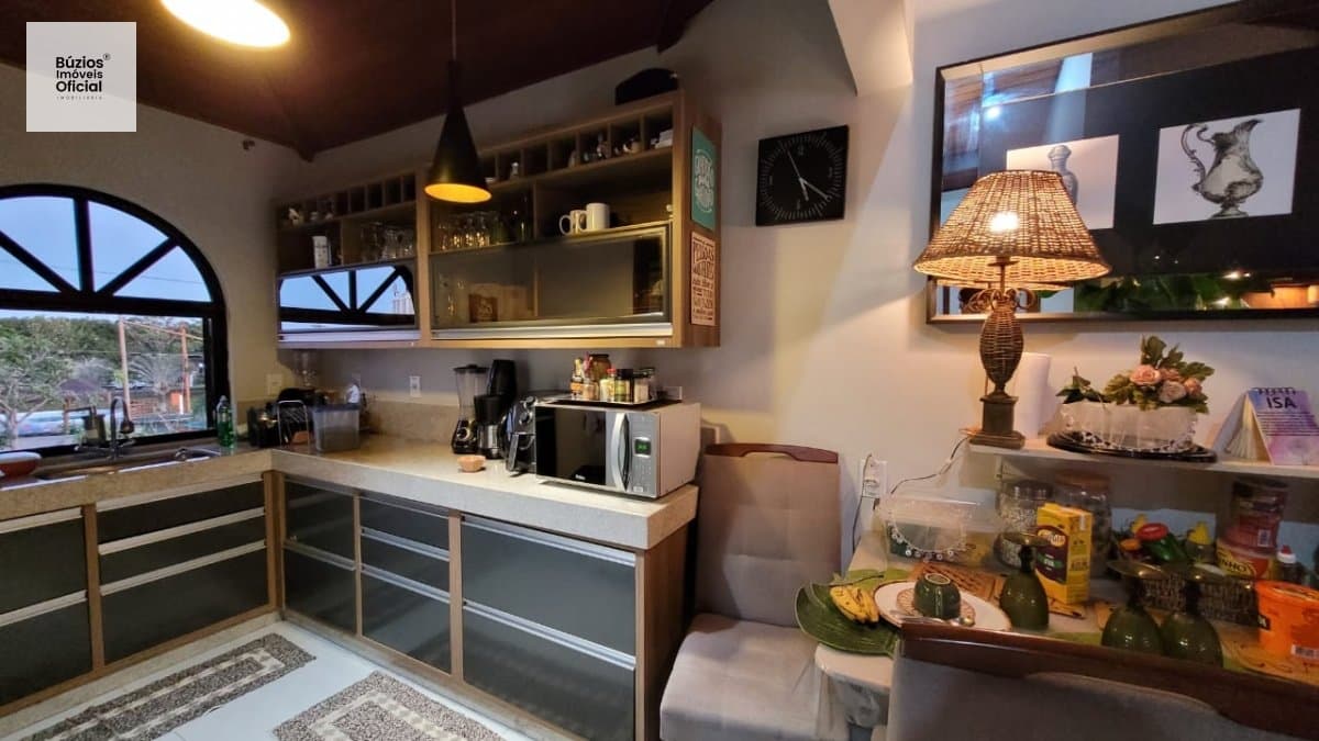 Apartamento Padrão para Venda e Aluguel em Centro Armação dos Búzios-RJ