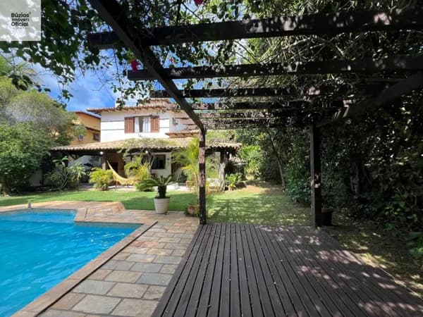 Casa Alto Padrão a 300 metros da Praia de Manguinhos