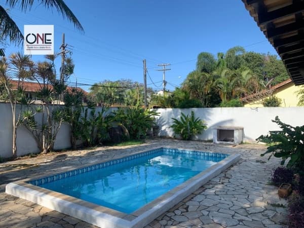 Casa Duplex para Venda e Aluguel em Geriba Armação dos Búzios-RJ