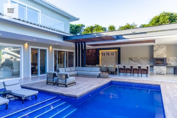 Casa Alto Padrão para Venda e Aluguel em Manguinhos Armação dos Búzios-RJ