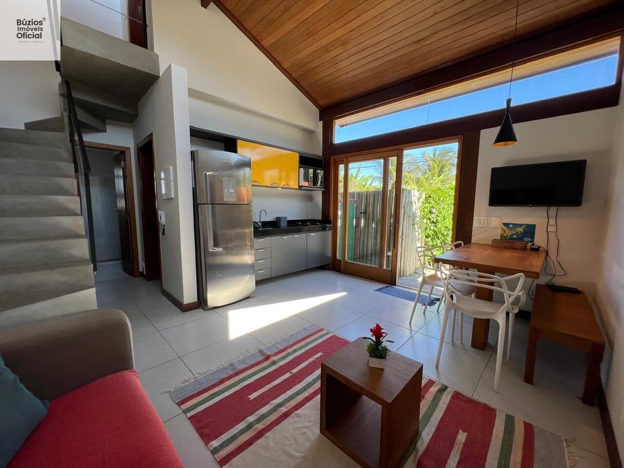 Casa em Condomínio com 2 quartos e área gourmet