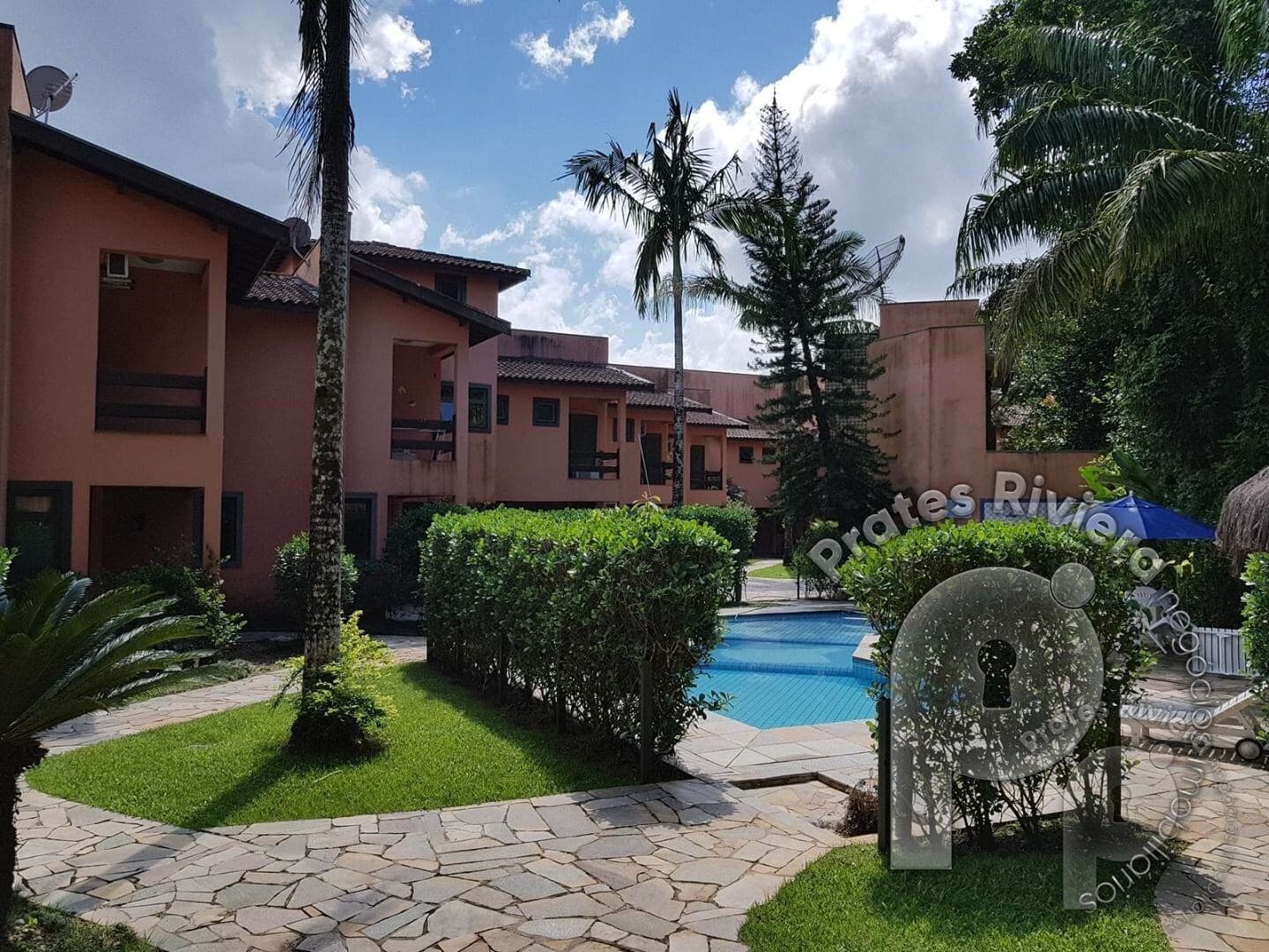 Casa a venda em condominio Riviera de São Lourenço!