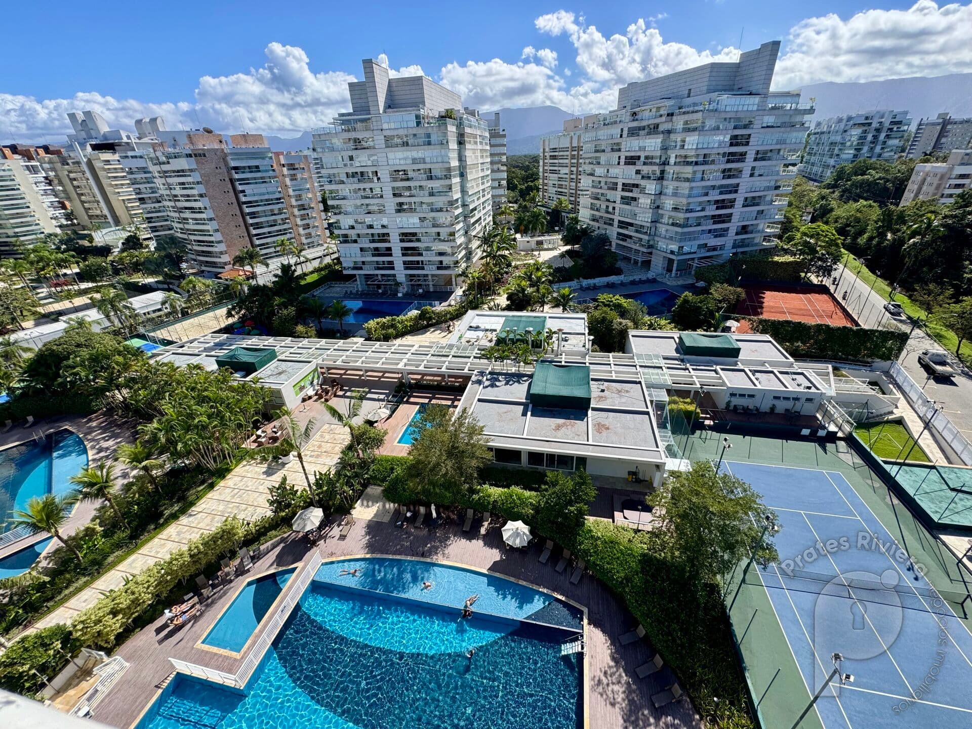 Apartamento à Venda no All Time Family Club Riviera de São Lourenço | 138m² | 4 Dormitórios
