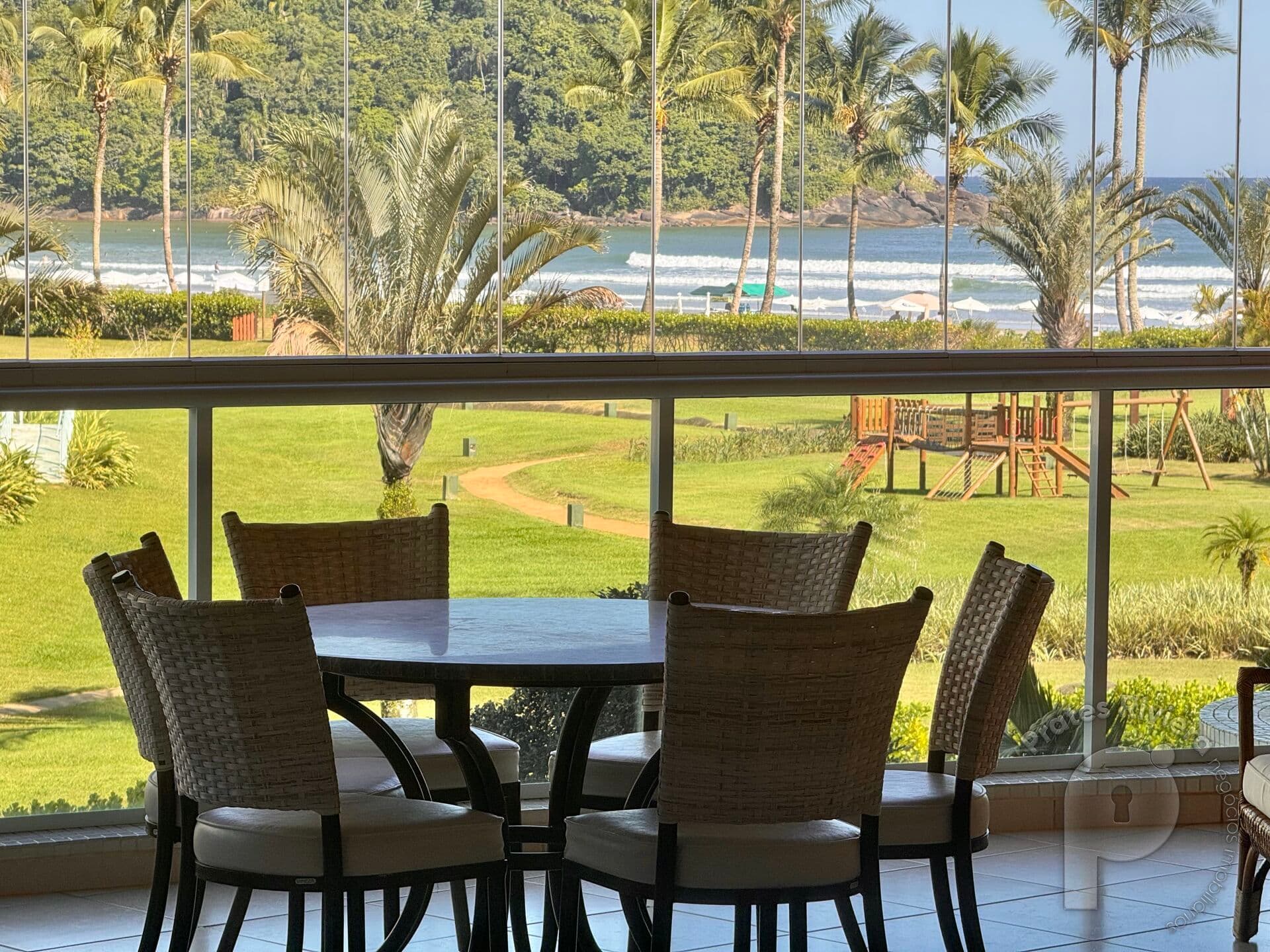 Apartamento Pé na Areia Riviera 4 Dormitórios Vista Mar