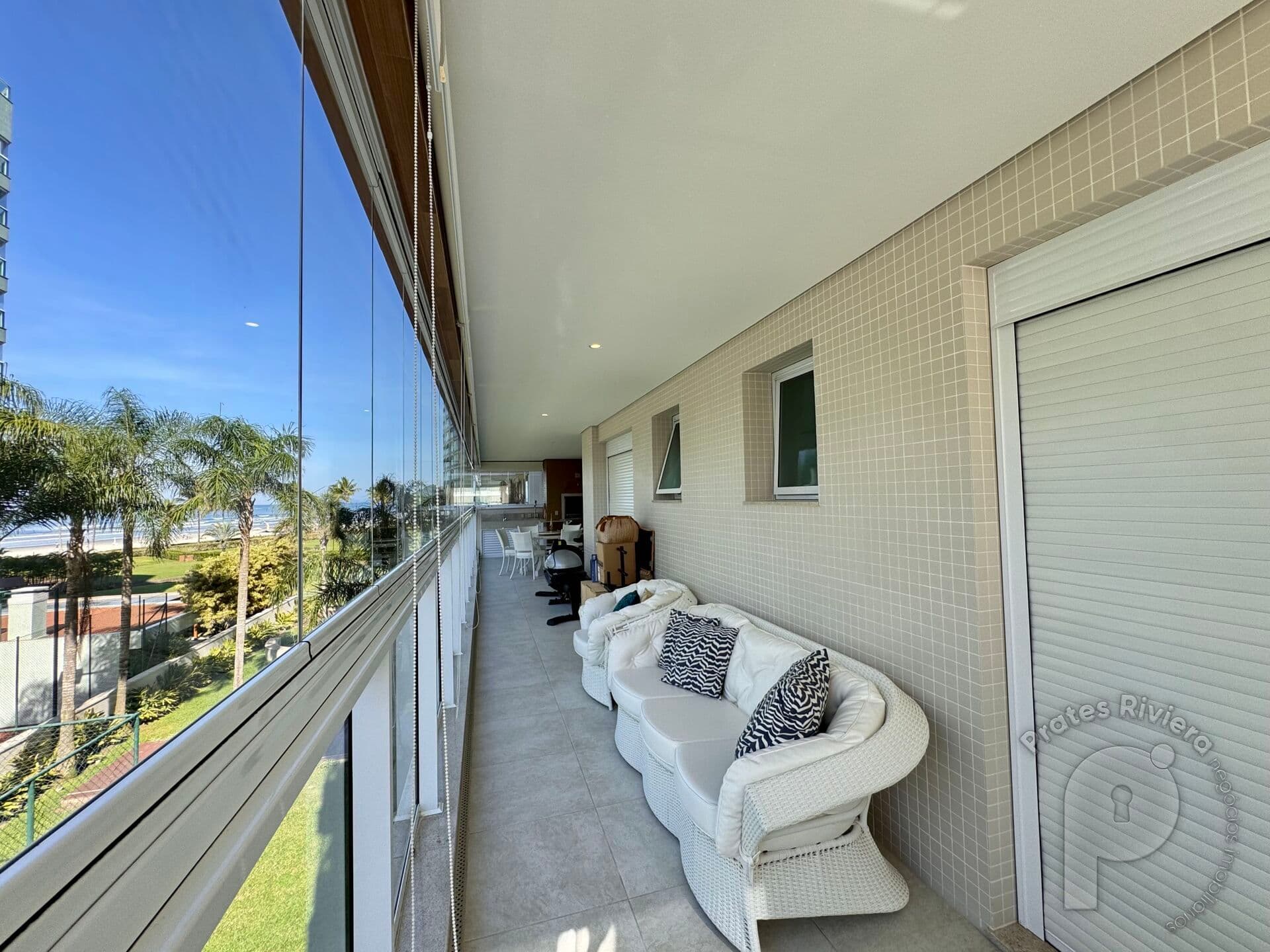 APARTAMENTO PÉ NA AREIA À VENDA NA PRAIA DE RIVIERA