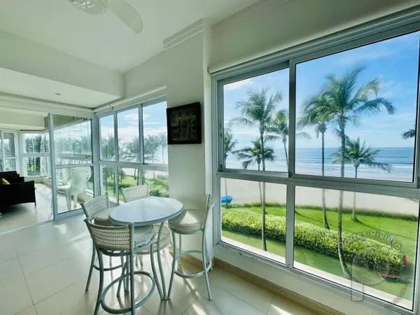 Apartamento Frente ao Mar – Pé na Areia na Riviera de São Lourenço!