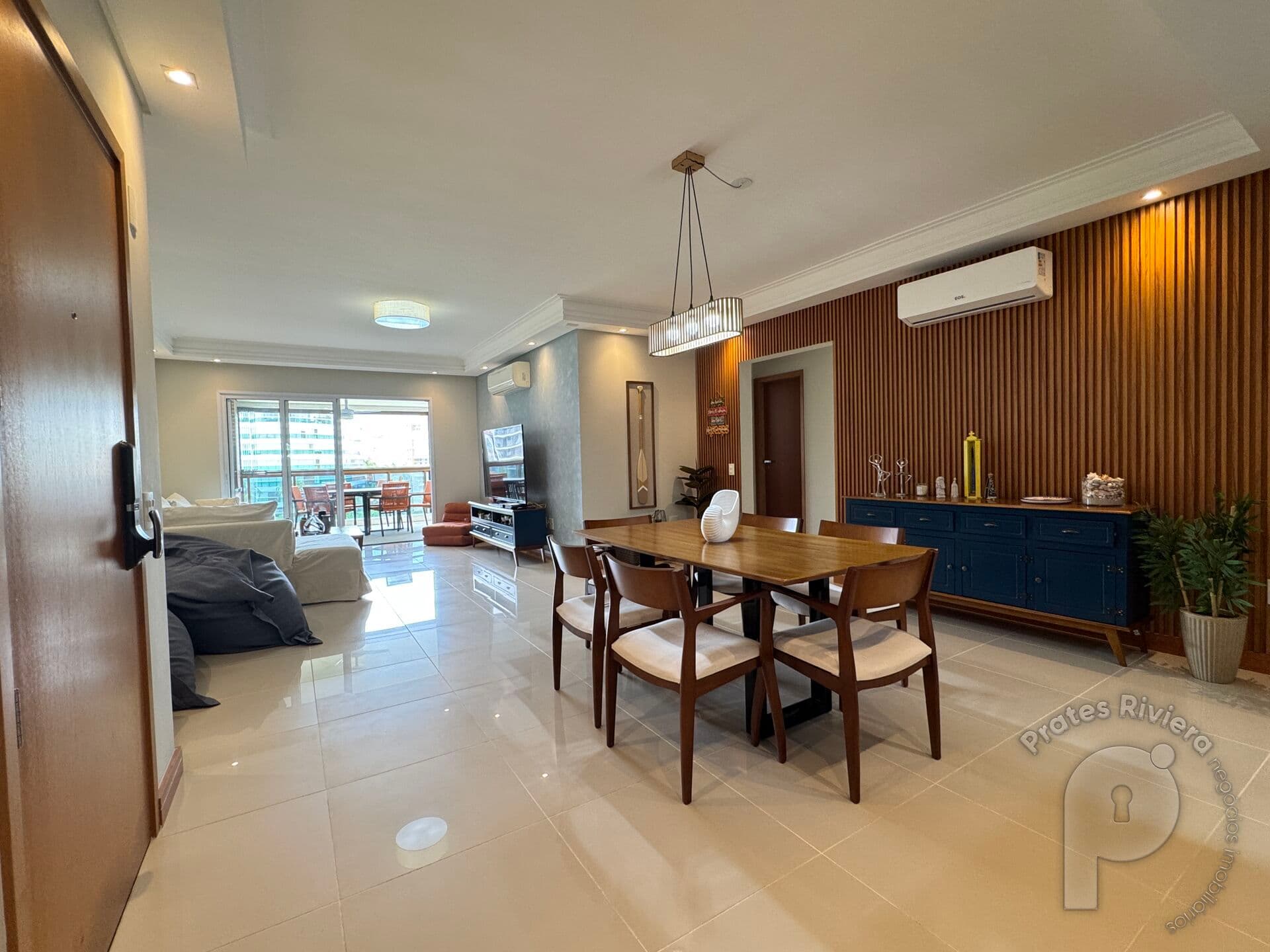 Apartamento 4 dormitórios a venda em Riviera