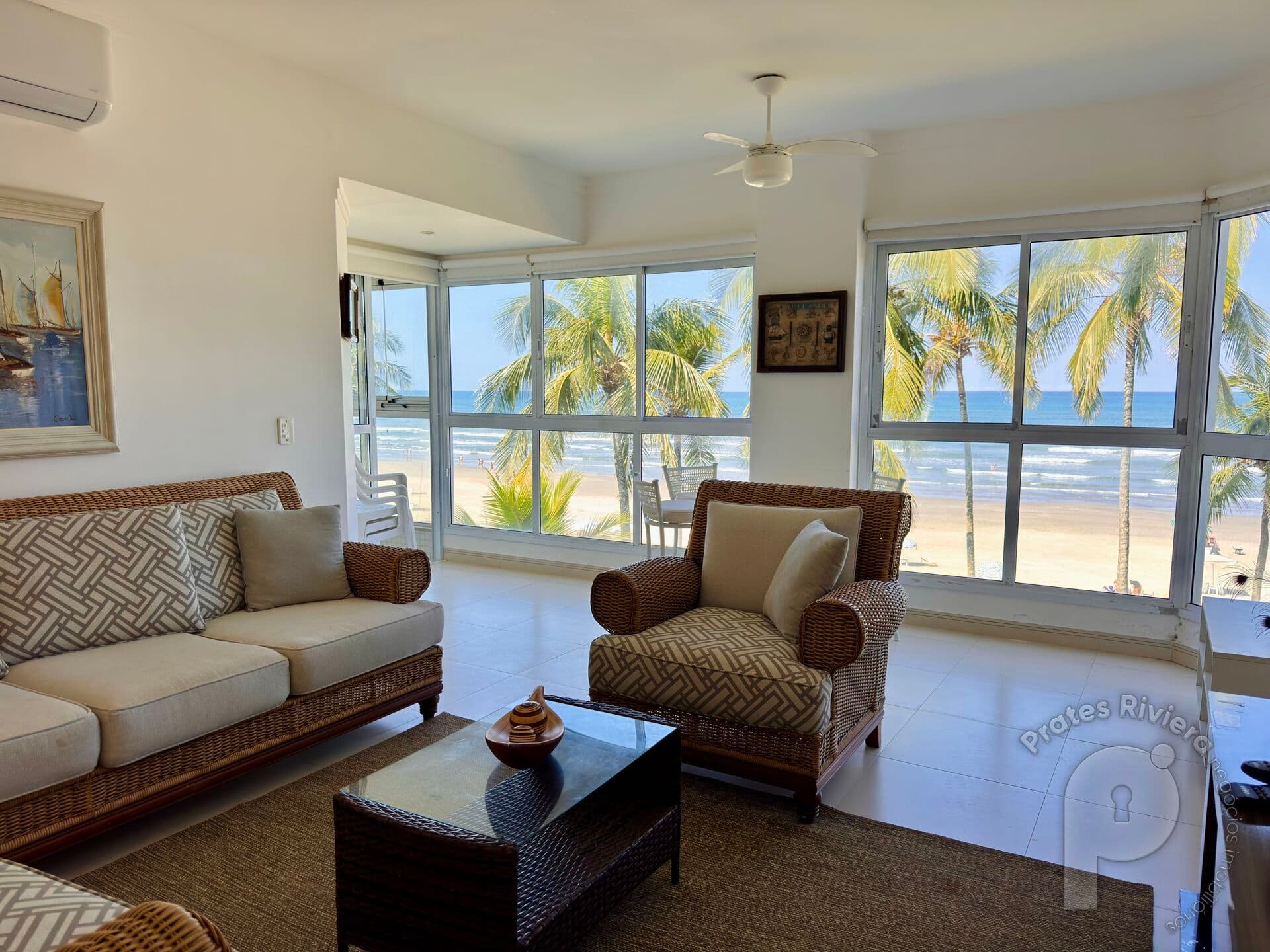 Apartamento Frente ao Mar à Venda na Riviera de São Lourenço | Pé na Areia | 3 Dormitórios | 147m²