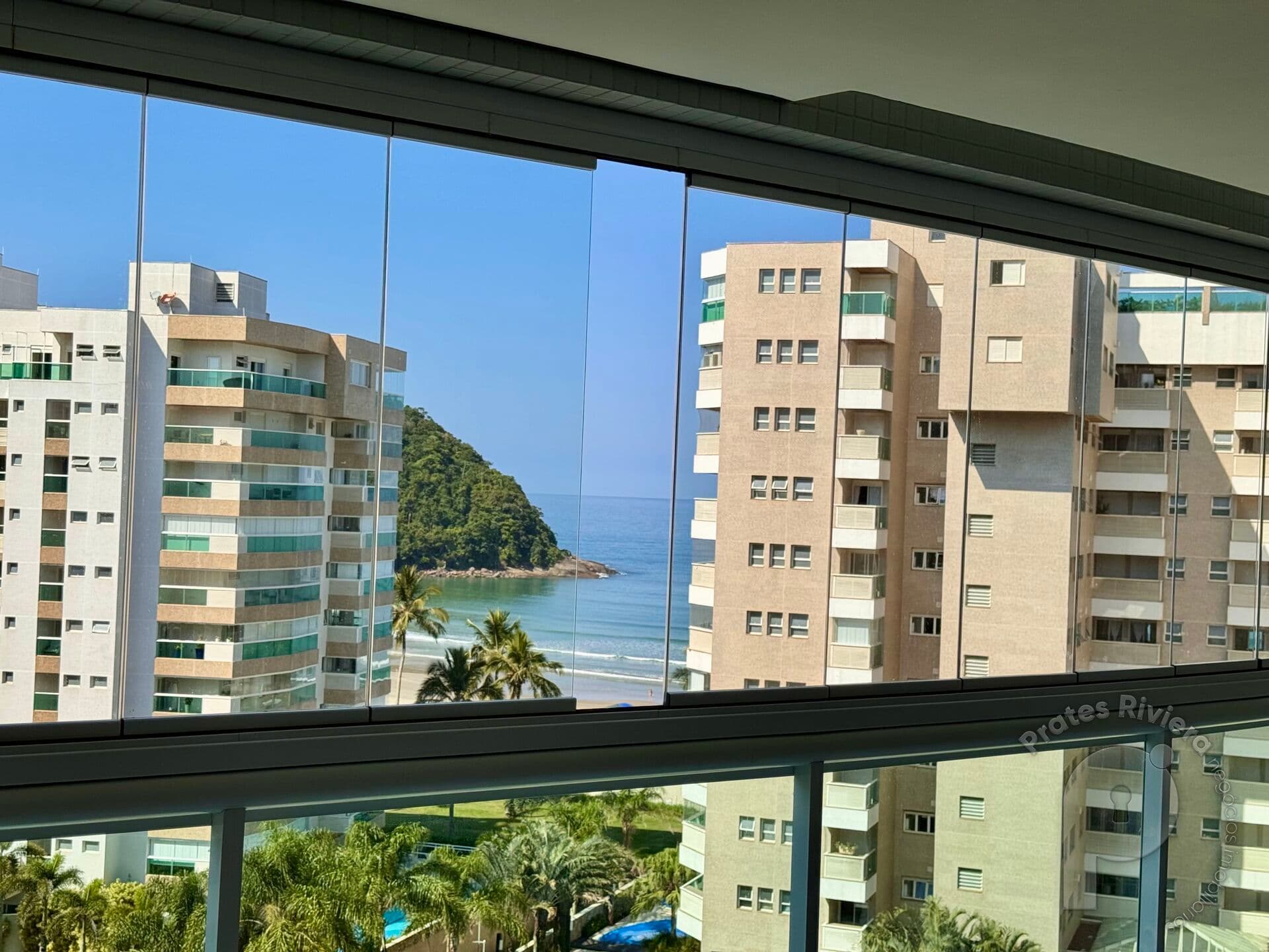 Apartamento à Venda na Riviera de São Lourenço | Vista Mar | 4 Dormitórios | 145m²