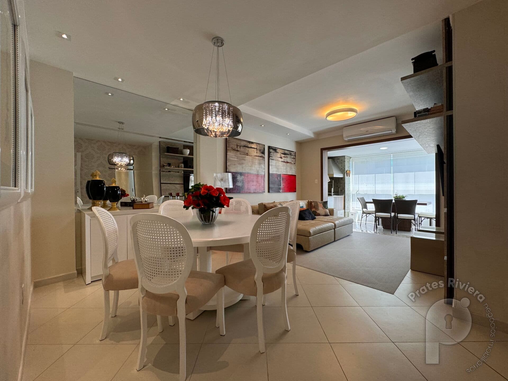 Apartamento perto da praia a venda em Riviera de São Lourenço