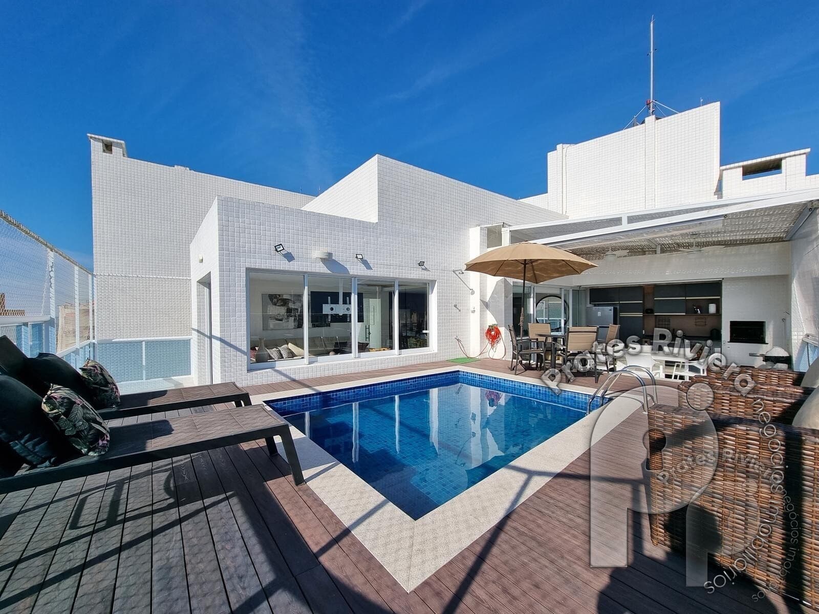Cobertura Duplex na Riviera de São Lourenço