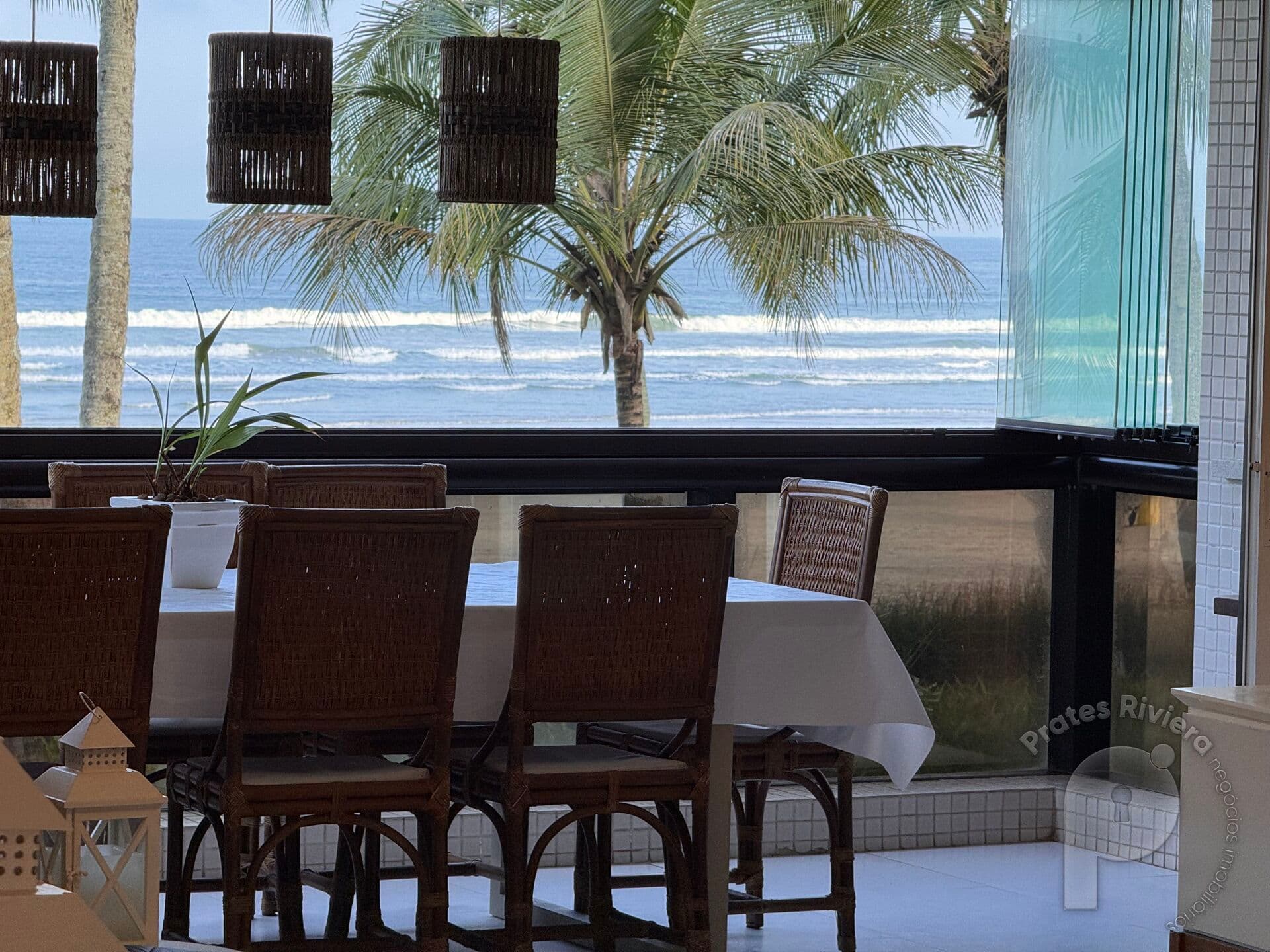 Apartamento pé na areia em Riviera de São Lourenço, Bertioga/SP