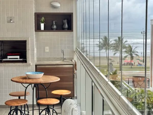 Apartamento pé na areia a venda na praia de Bertioga-SP