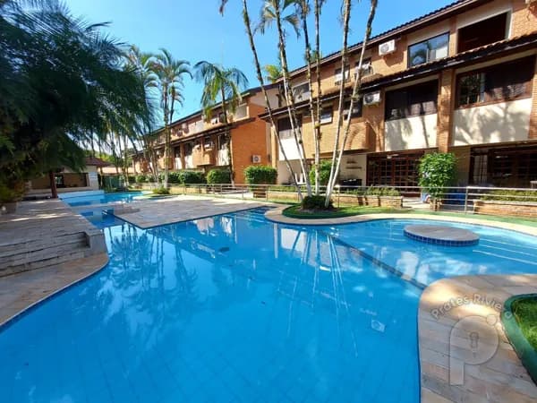 Casa em village para venda na Riviera de São Lourenço