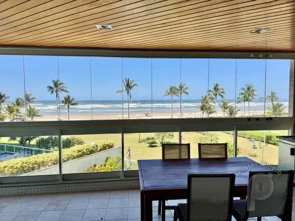 Apartamento pé na areia em Riviera