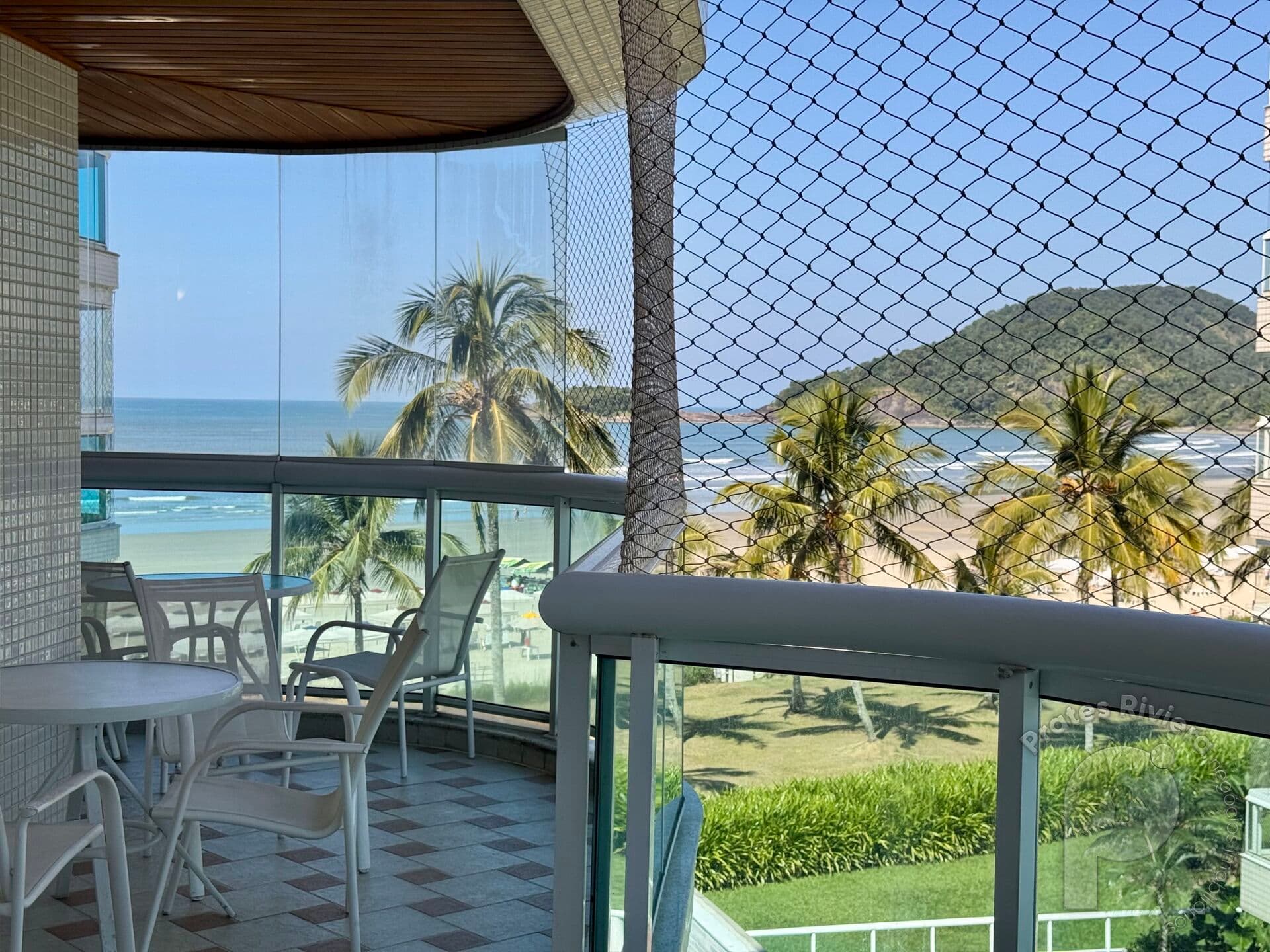 Apartamento Pé na Areia à Venda na Riviera de São Lourenço | 175m² | 4 Suítes
