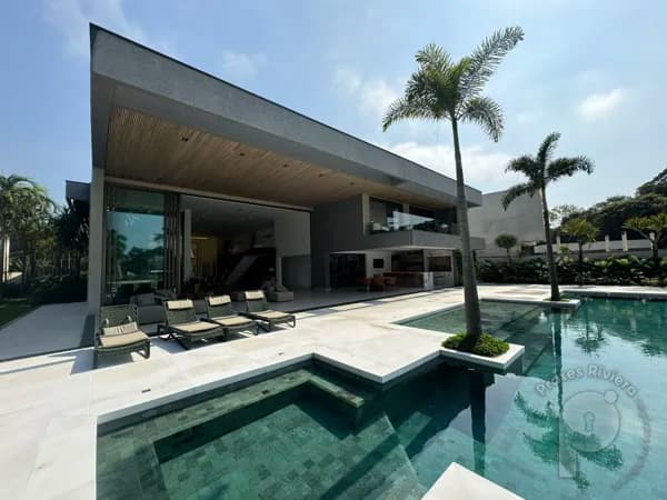 Casa Alto padrão a venda em em Riviera no Golfe Club
