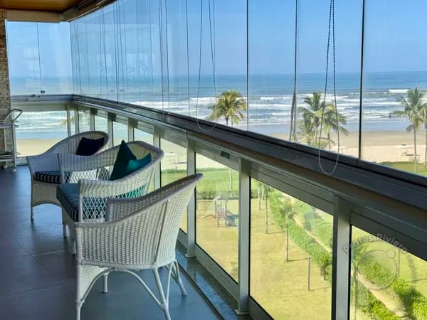 Apartamento pé na areia em Riviera