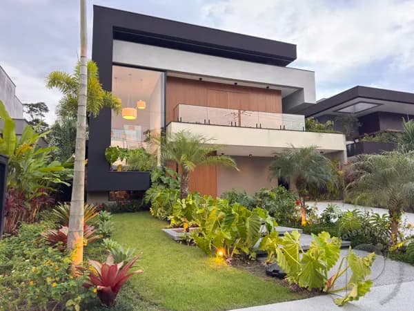 Casa à venda Riviera de São Lourenço Módulo 24 com 6 suítes